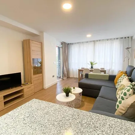 Moderno Apartamento Céntrico Con Piscina