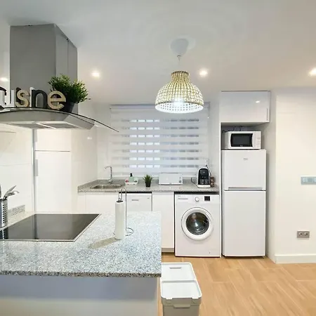 Moderno Apartamento Céntrico Con Piscina *