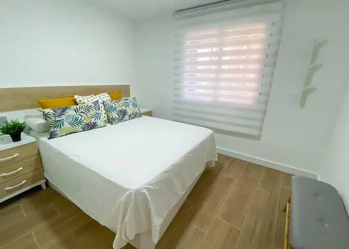 Moderno Centrico Con Piscina Бенидорм